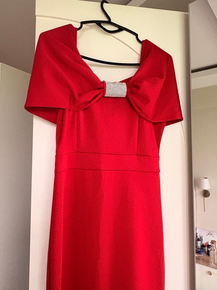 Kırmızı balık toparlayan kumaş elbise - Görsel 2