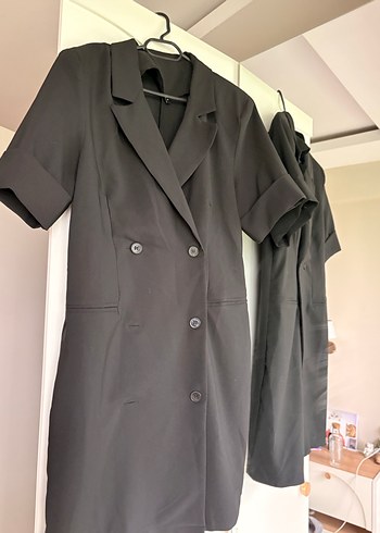 Kadın Siyah Düğmeli Midi Takım Elbise - Görsel 3