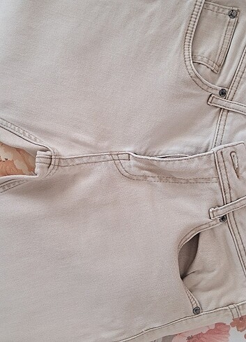 Bershka Pantolon Dolabımda dolu olduğu için satıyorum