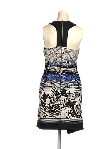 38 Beden River Island Kısa Elbise %70 İndirimli.