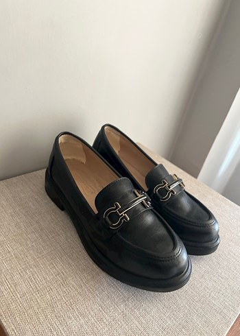 37 Beden siyah Renk Klasik Siyah Deri Tokalı Kadın Loafer