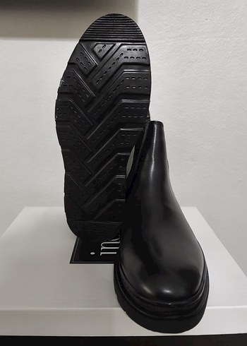 İnci Chelsea Bot - Görsel 2