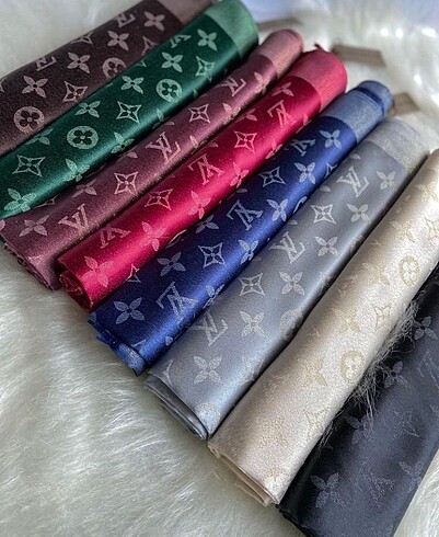 Louis Vuitton Şal