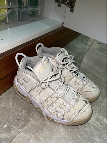 36 Beden Nike air more