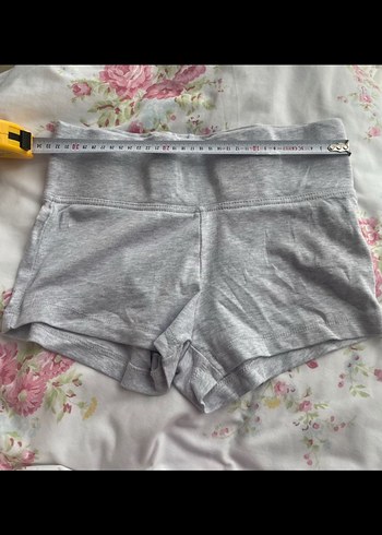 m Beden gri Renk Bershka Gri Mini Şort