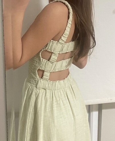 Zara Zara kalın askılı gripeli yeşil midi elbise