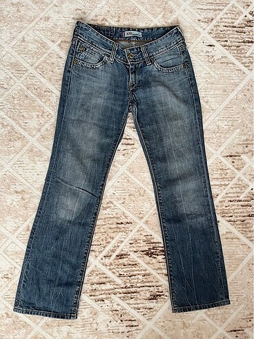 Levis jeans
