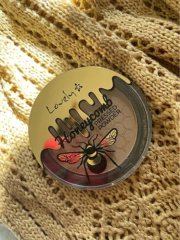 Lovely honeycomb bronzer