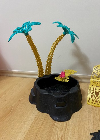 Monster High 13 Wishes Desert Frights Oasis & Cleo de Nile