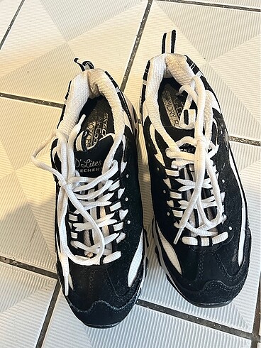 Skechers