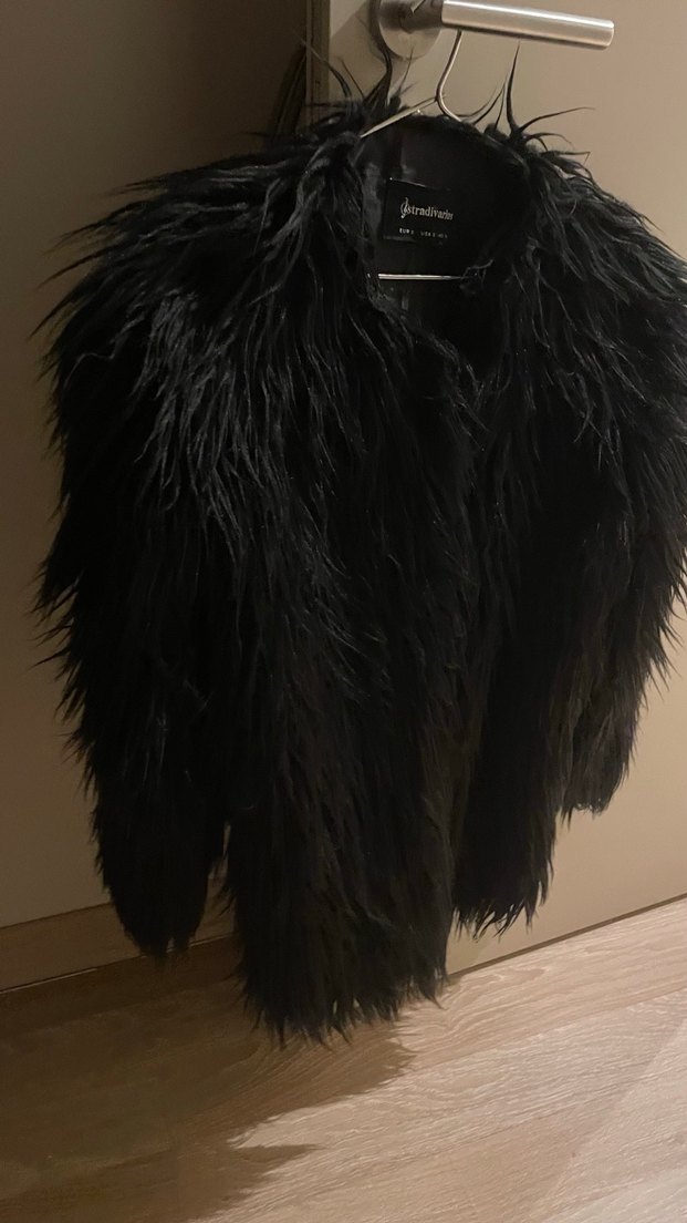 Stradivarius siyah kürk - Görsel 4