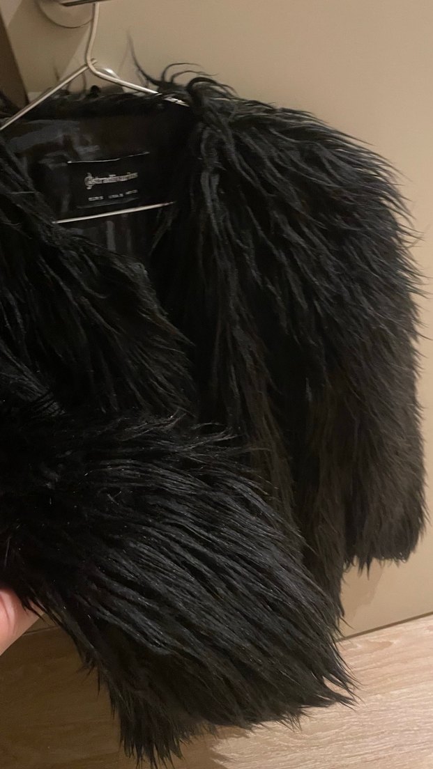 Stradivarius siyah kürk - Görsel 3