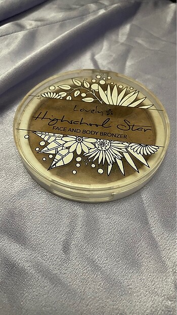 Lovely bronzer