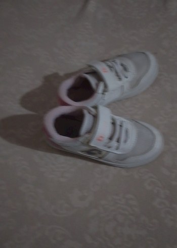 Kızlar için Beyaz Velcro Spor Ayakkabı - Görsel 2