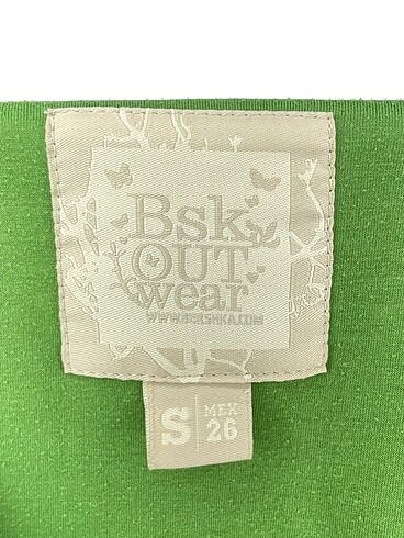 s Beden yeşil Renk Bershka Spor Dış Giyim %70 İndirimli.