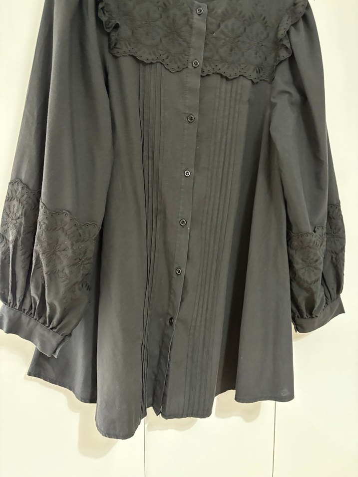 Dantel Detaylı Siyah Uzun gömlek - Görsel 4