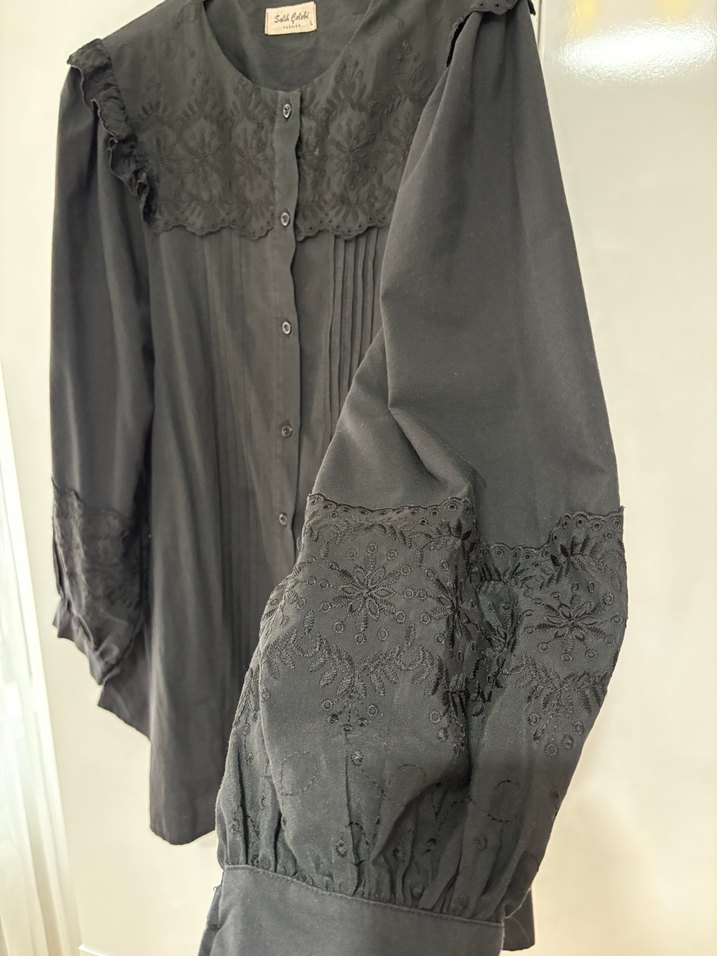 Dantel Detaylı Siyah Uzun gömlek - Görsel 3