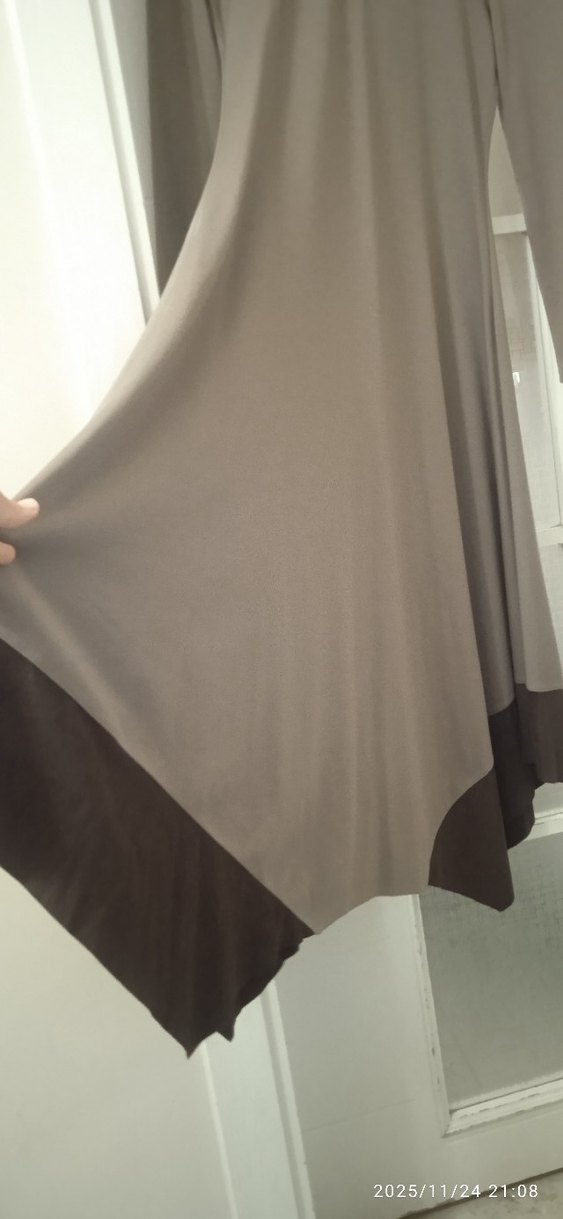 Kadın Bej Uzun Kollu Salaş Uzun Elbise - Görsel 3