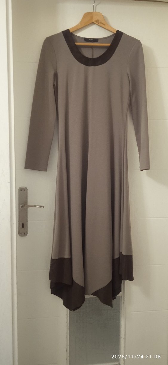 Kadın Bej Uzun Kollu Salaş Uzun Elbise - Görsel 2