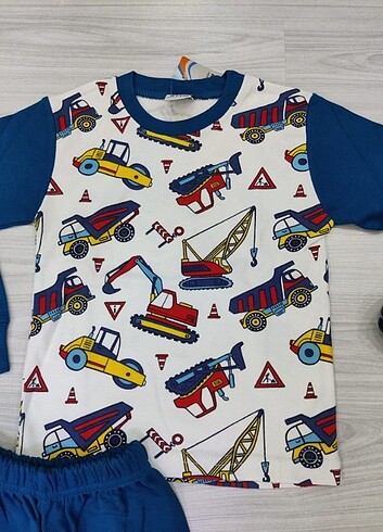 4 Yaş Beden Erkek Çocuk Pijama Takımı