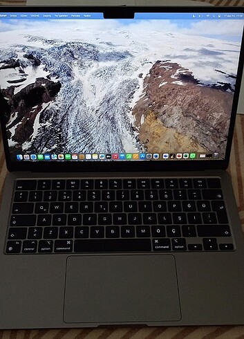 Beden Macbook air 16gb ram 256 gb