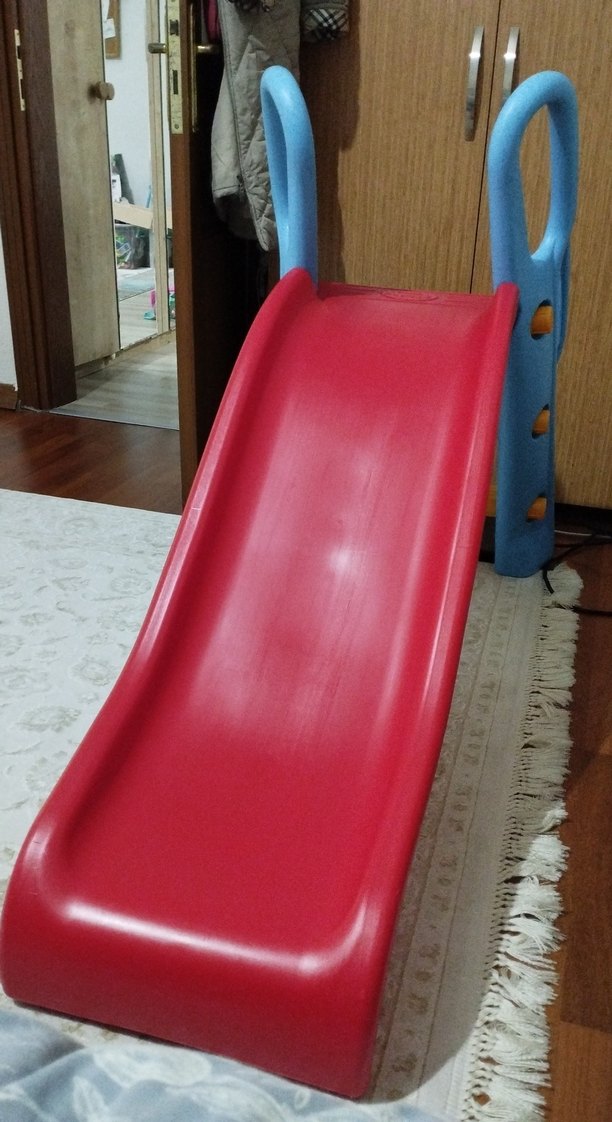 Çocuklar için renkli kırmızı kaydırak Çengelköy elden - Görsel 2