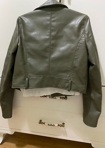 Pull and Bear Yeşil Deri Ceket - Görsel 2