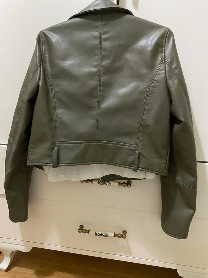 Pull and Bear Yeşil Deri Ceket - Görsel 2