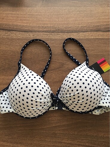 Bikini üstü
