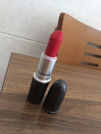 Mac ruby woo ruj