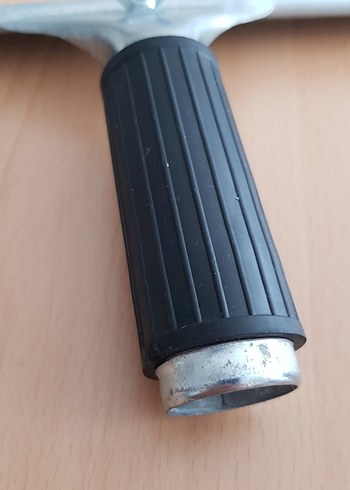 Siyah Saplı Cam ve Zemin Temizleyici çekçek - Görsel 6