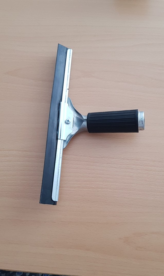 Siyah Saplı Cam ve Zemin Temizleyici çekçek - Görsel 3