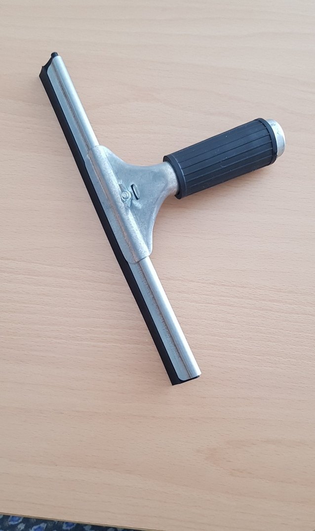 Siyah Saplı Cam ve Zemin Temizleyici çekçek - Görsel 2