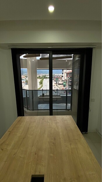 Taç Ofis Dikey Siyah Blackout Store Perde
