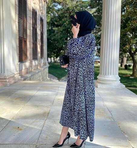 Zara Mavi Siyah Leopar Elbise