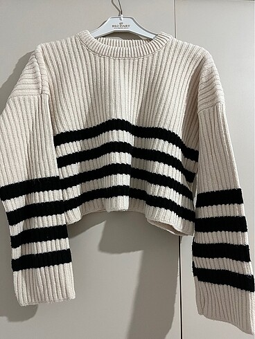 SİYAH ÇİZGİLİ SWEATSHIRT