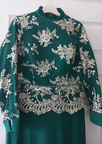 Yeşil İşlemeli Dantelli Uzun Abiye Elbise - Görsel 3