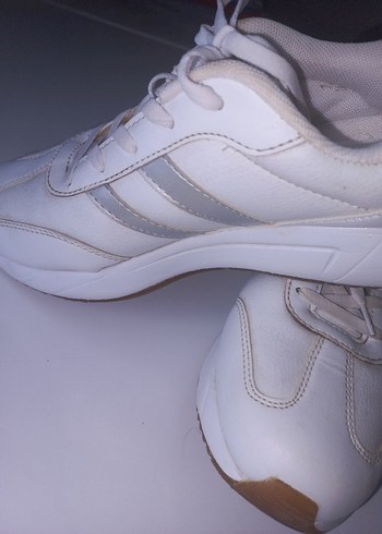 Beyaz Dolgu Topuklu Kadın Spor Ayakkabı - Görsel 2