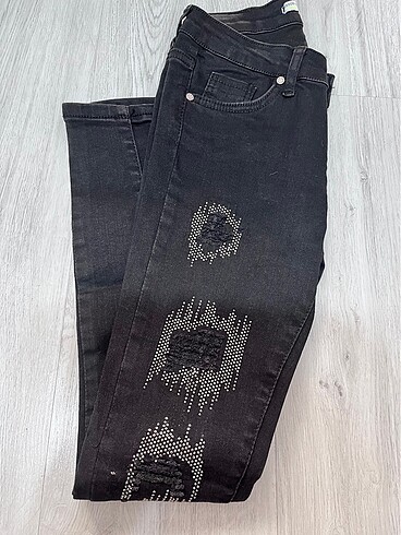 27 Beden Antrasit 27 beden taşlı Jean pantolon