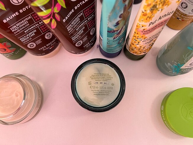 Beden Renk Yves Rocher Elixir Botanique Day repairing