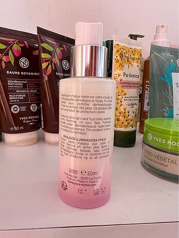 Yves Rocher Yves Rocher bright botanical emulsion