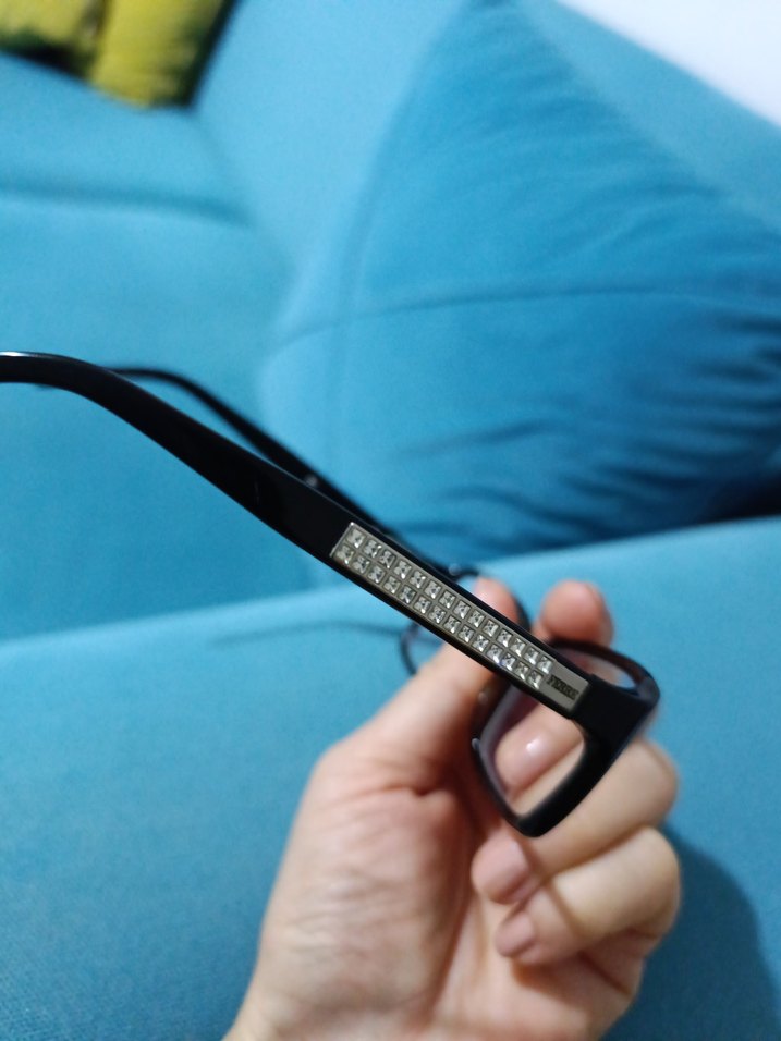 Klasik Şıklıkta Gözlük çerçevesi - Görsel 4