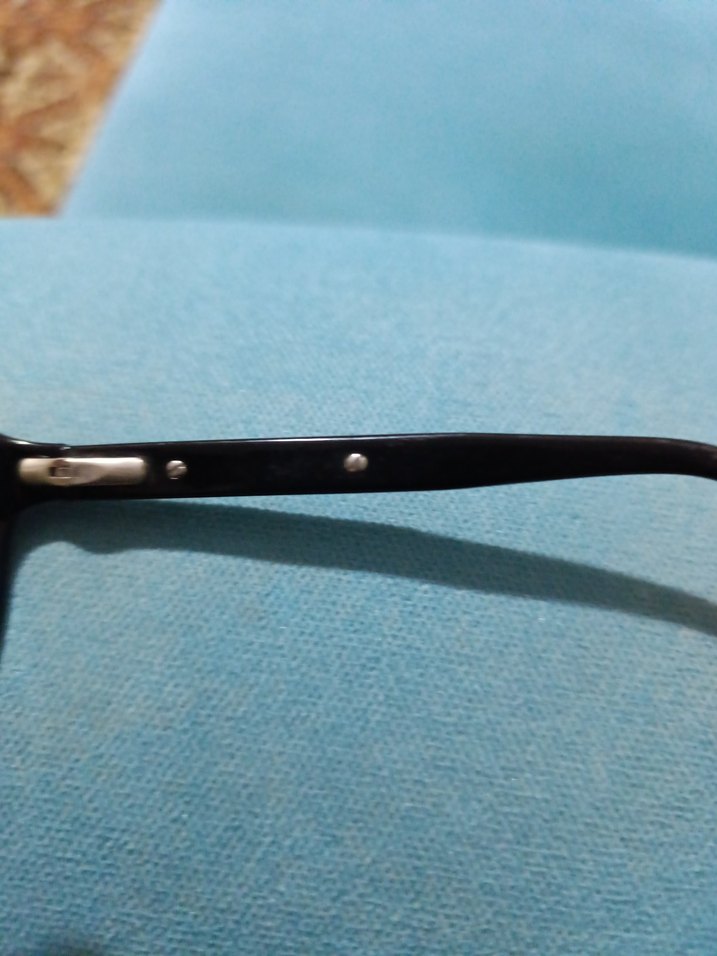 Klasik Şıklıkta Gözlük çerçevesi - Görsel 3