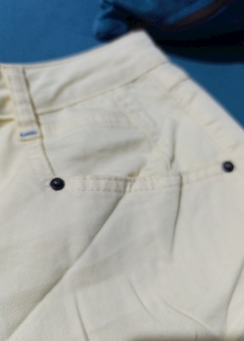 Kadın sarı Kısa Bermuda Şort - Görsel 4