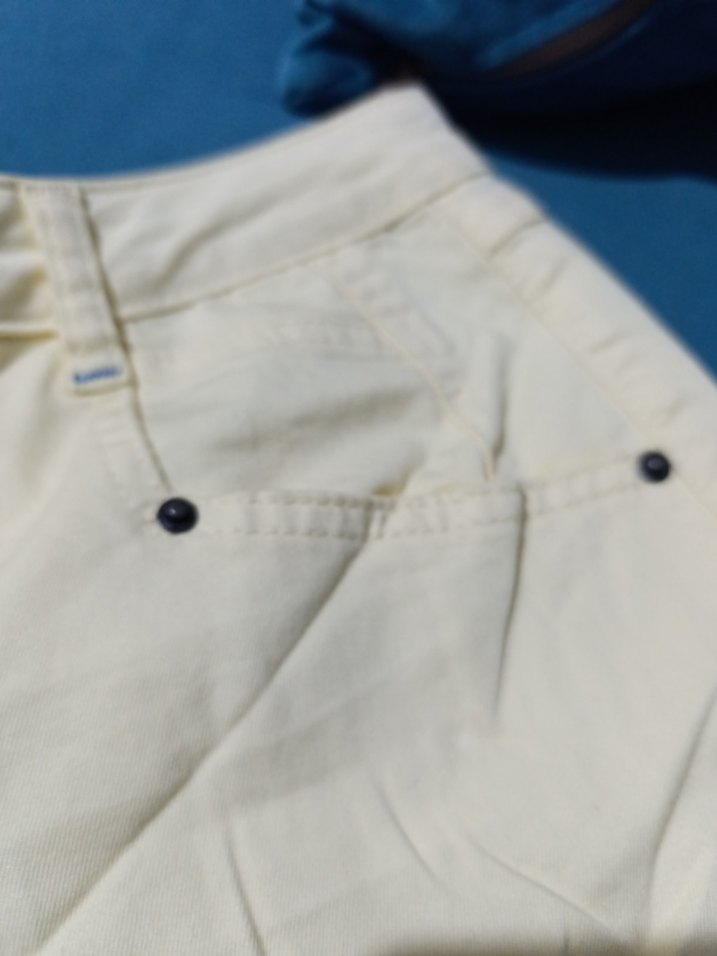 Kadın sarı Kısa Bermuda Şort - Görsel 4