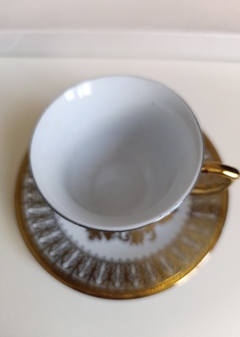 Altın renkli çiçek desenli fincan ve tabağı - Görsel 2