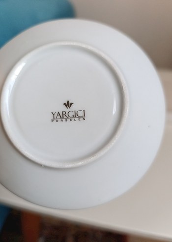 Altın renkli çiçek desenli fincan ve tabağı - Görsel 5