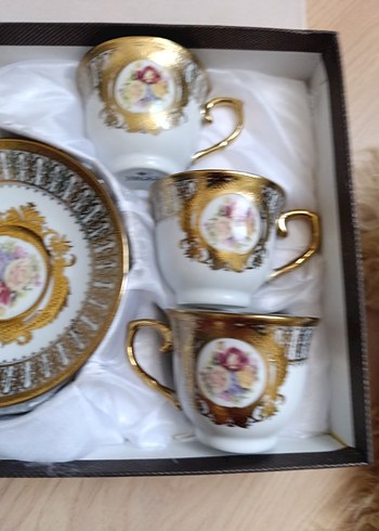 Altın renkli çiçek desenli fincan ve tabağı - Görsel 8