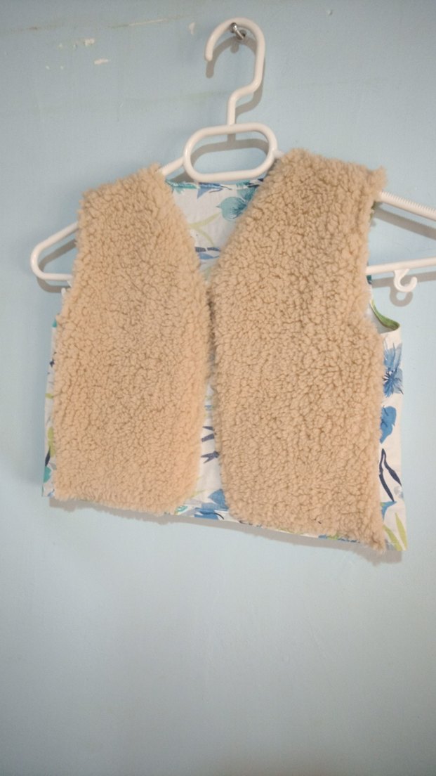 Kızlar için Bej Peluş Yelek - Görsel 2