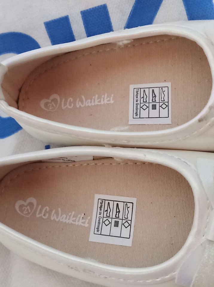 Beyaz Fiyonk Detaylı Kız Babet - Görsel 4